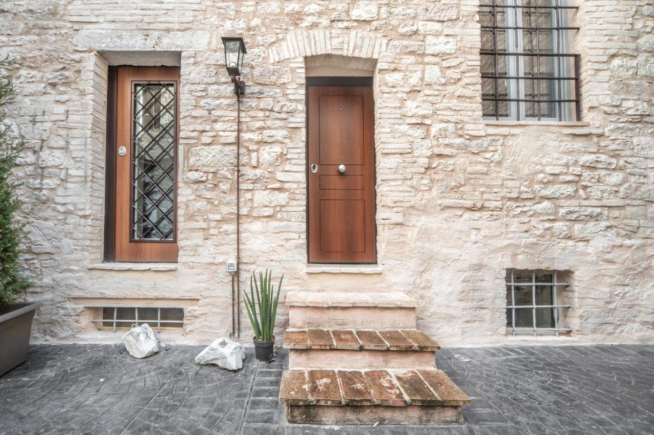 Palazzo Bozzoni Assisi Boutique Apartments Exterior photo